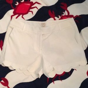 Scalloped hem J Crew white shorts sz 8